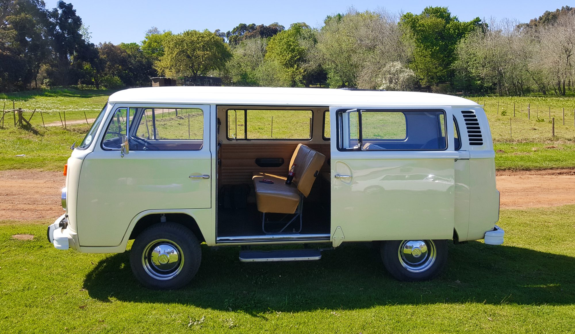 Beige Kombi — image 6