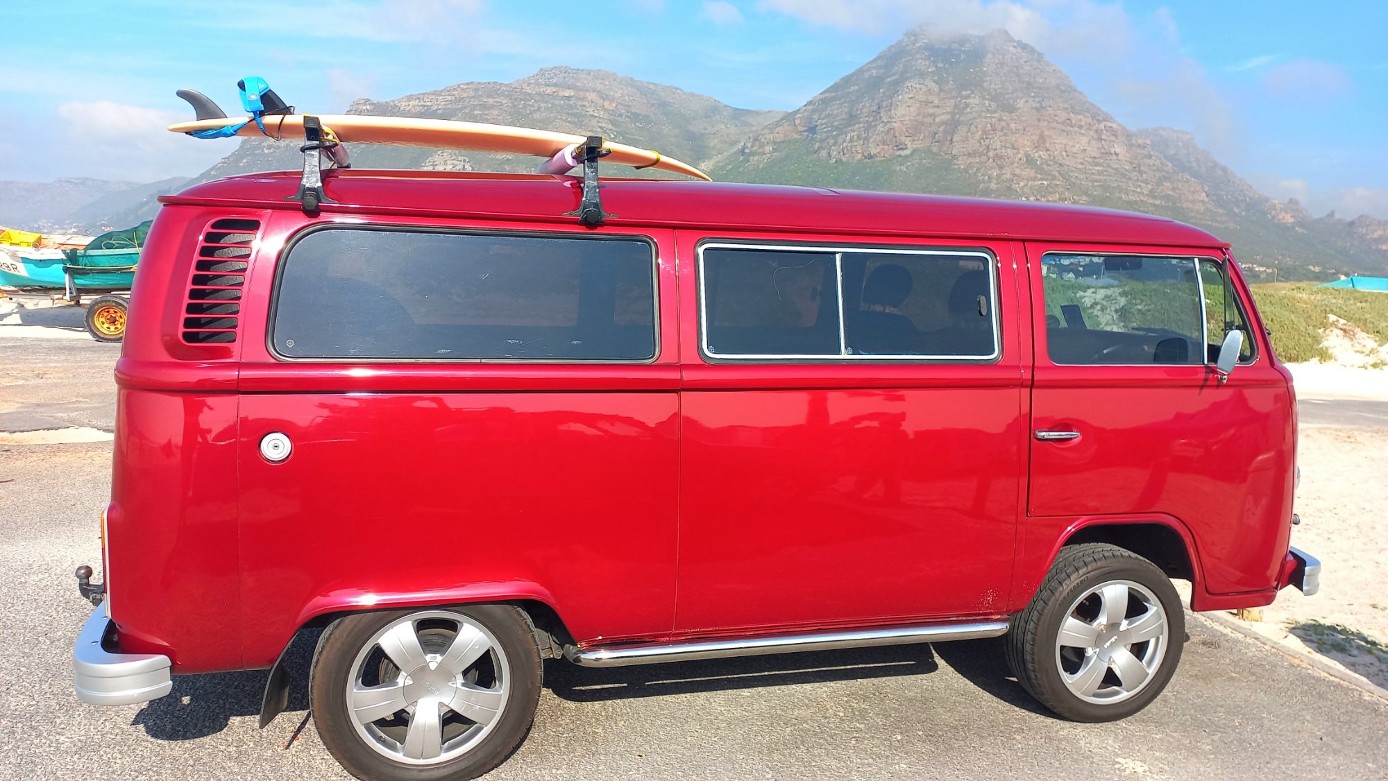 Red Kombi — image 2
