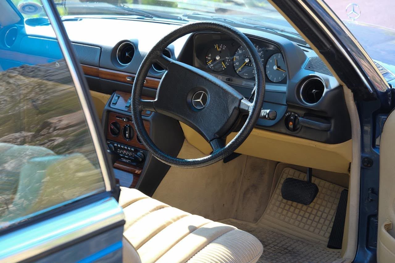 Mercedes Benz CE 1982 Blue — 1982 ce 1.jpeg