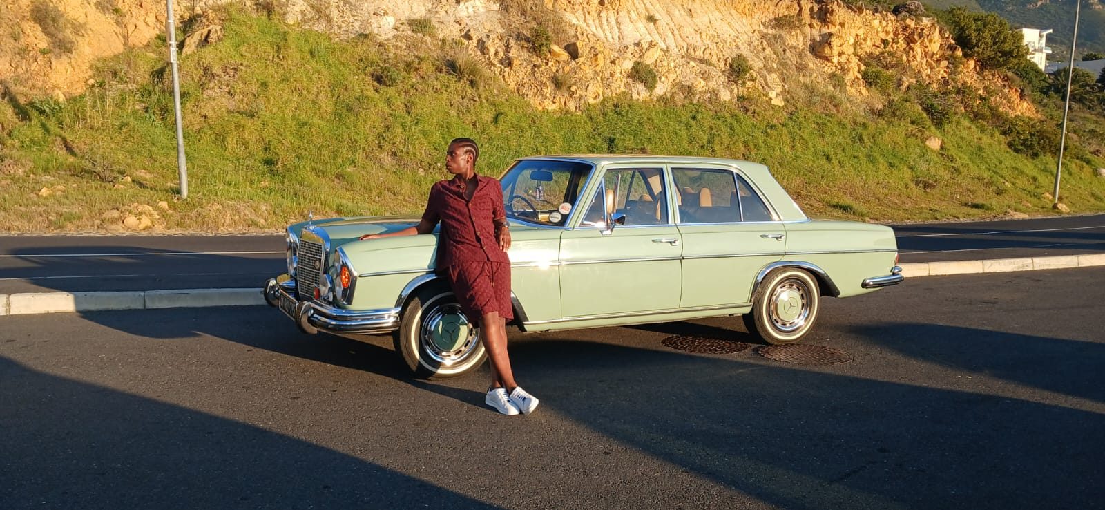 Mercedes W108 280SE 1972 Light Green — green 3.jpg
