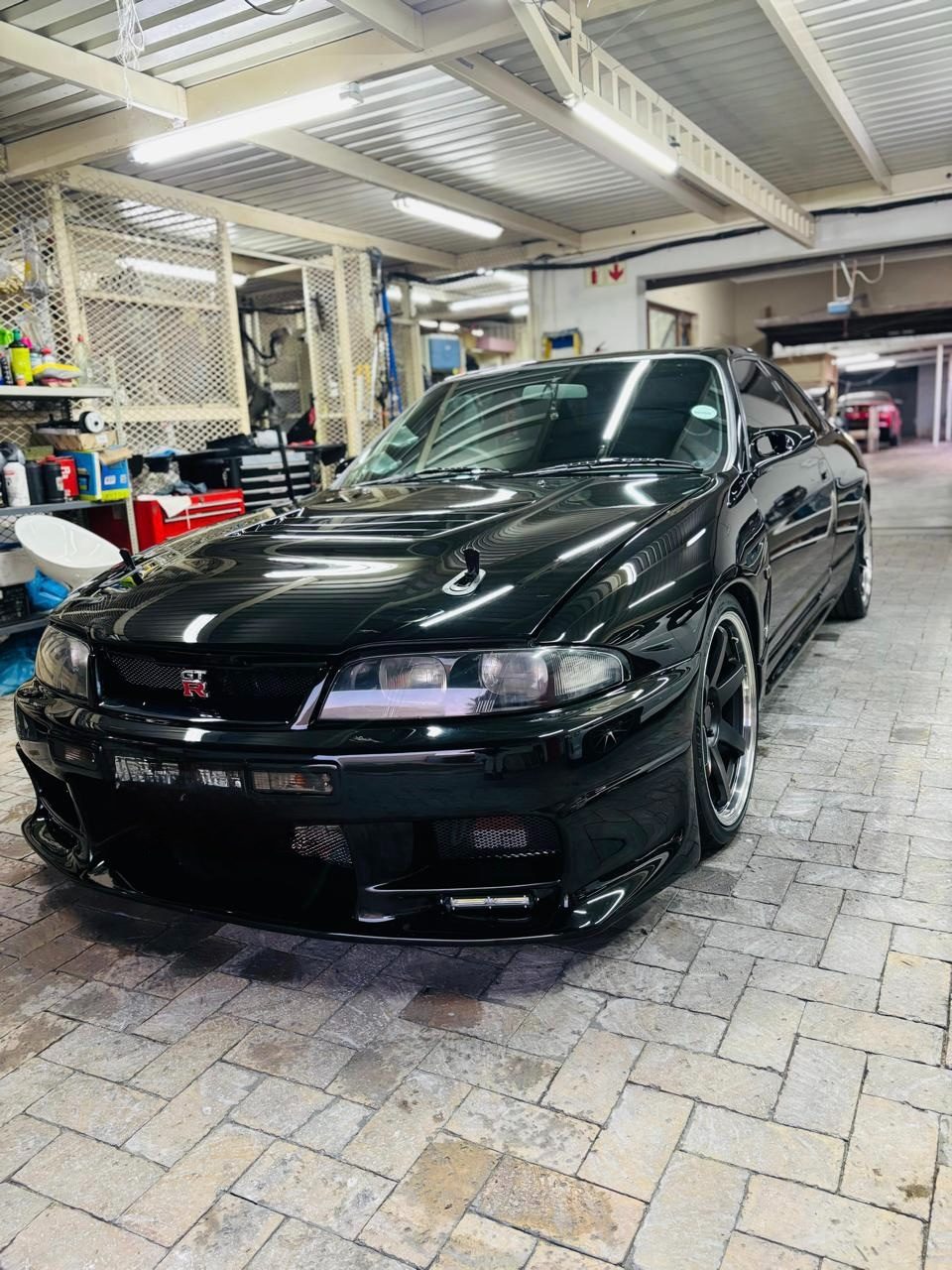 Nisaan GTR33 Black  — GTR33 3.jpeg