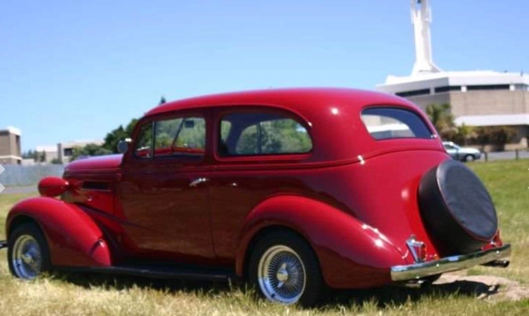 Chevrolet Club Coupe 1937 Red — peiter.jpeg