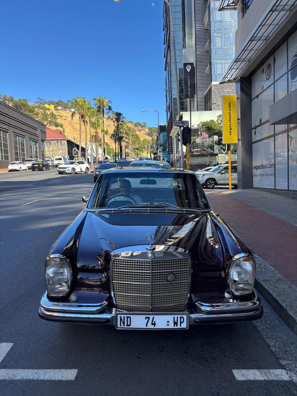 Mercedes Benz 1971 280S Burgundy — 1971 2.jpg